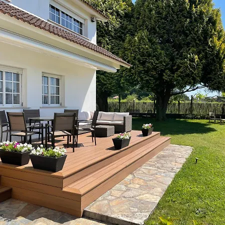 Будинок відпочинку Tranquilidad Con Piscina En Casa Nantes En Саншеншо