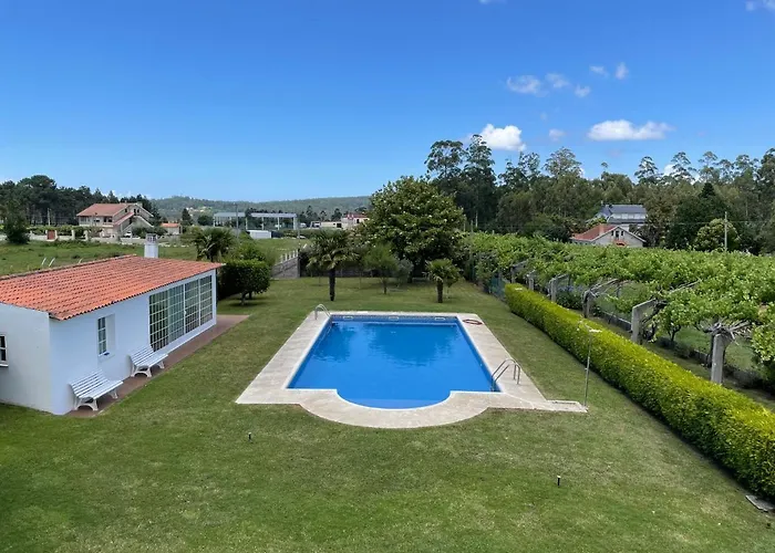 Tranquilidad Con Piscina En Casa Nantes En Holiday home