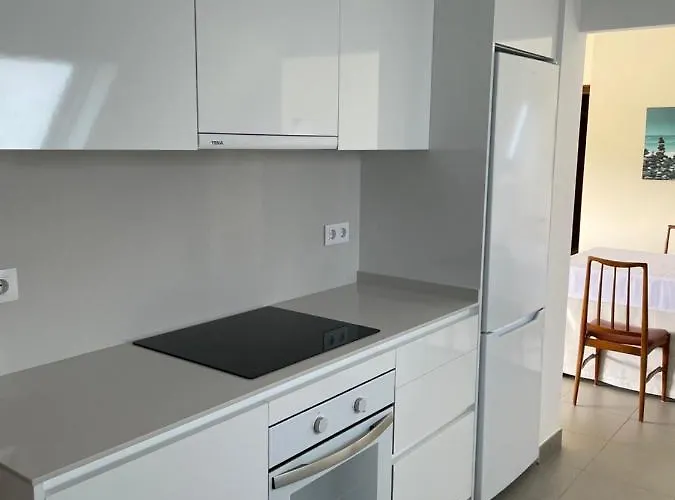 Holiday home Tranquilidad Con Piscina En Casa Nantes En *